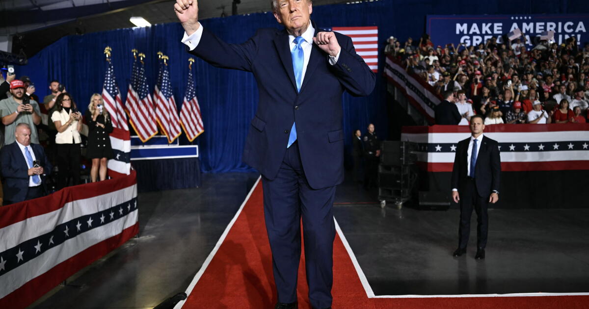 Trump loves to bash California to rally the base. 'Let ’em take out' L.A. is just the latest