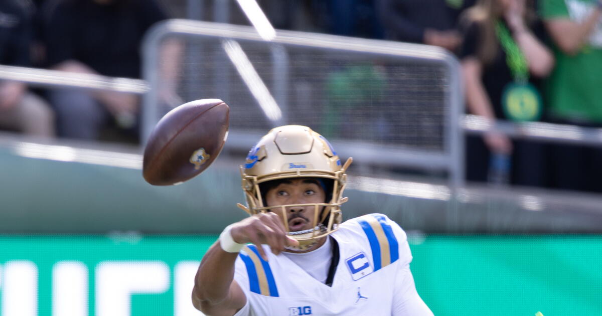 No. 21 UCLA defense powers Bruins to an upset of No. 13 Oregon