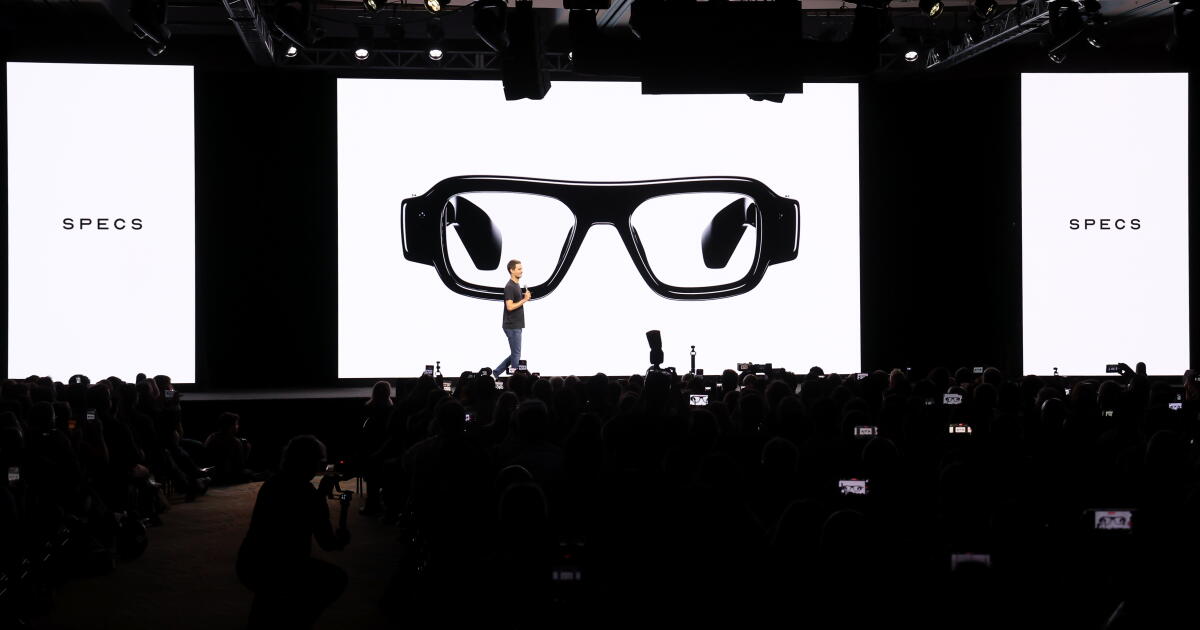 Snap investor pushes company to sell stake in eyewear business