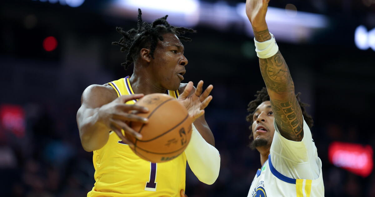 Lakers' Adou Thiero shows his skill in preseason loss to Warriors