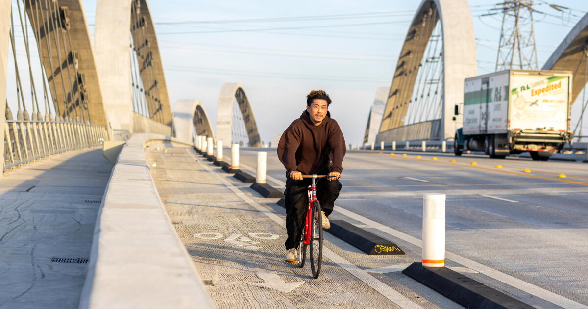 Residents fight for anti-camping zone at 6th Street Bridge park