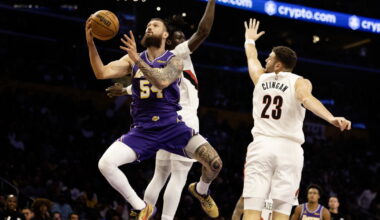 Lakers suffer first loss of season at hands of Trail Blazers