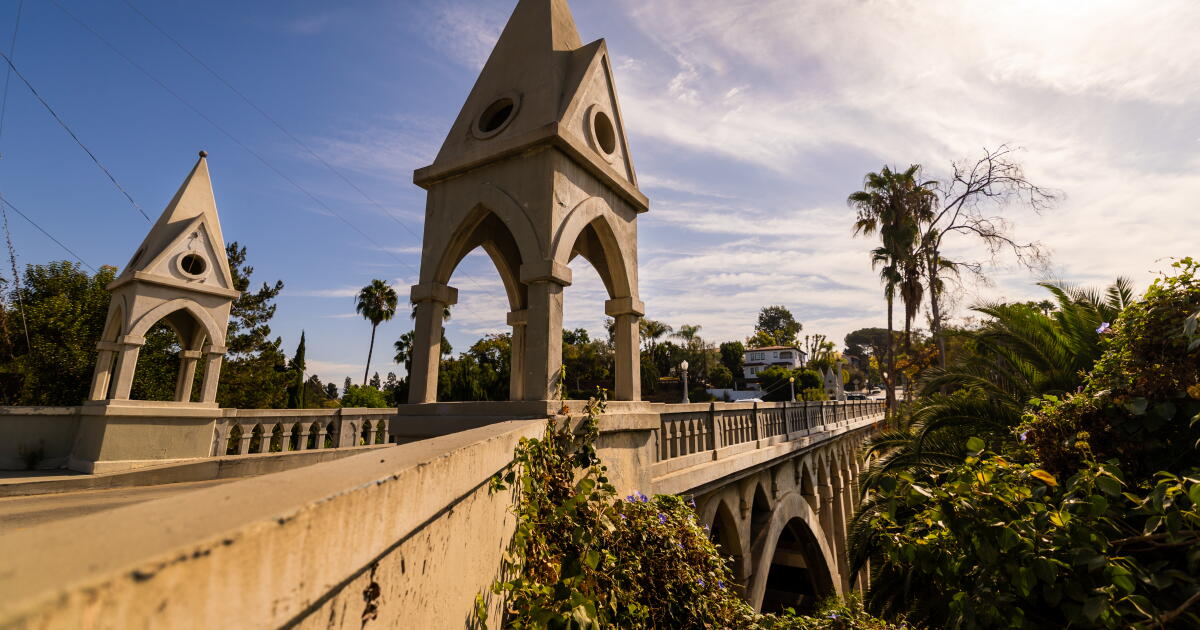 L.A.'s Shakespeare Bridge turns 100 — and there's a party