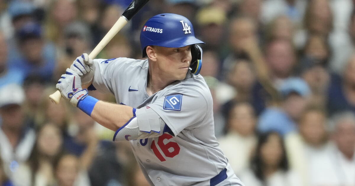 Will Smith is in a slump, but benching him isn't an option for Dodgers