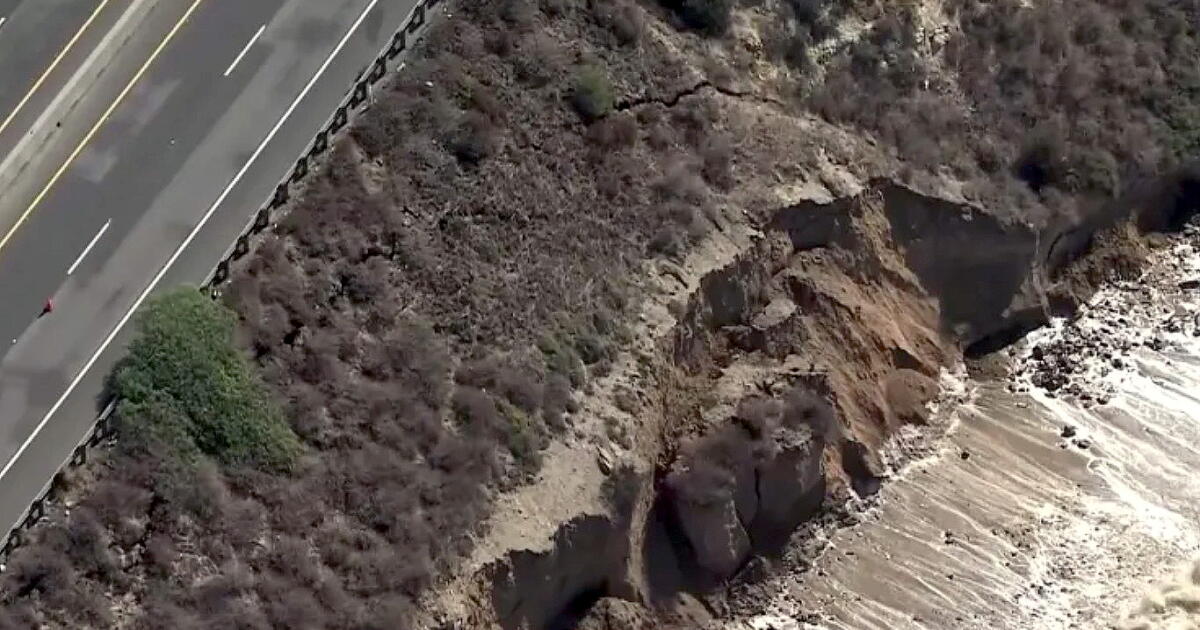 Pacific Coast Highway partially closed in Orange County after crack appears in hillside