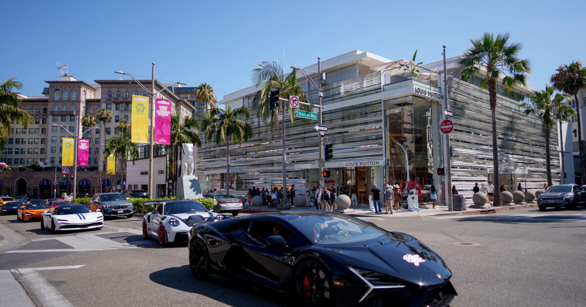 Luxury-car buyers who use 'Montana loophole' to dodge California taxes are target of new law
