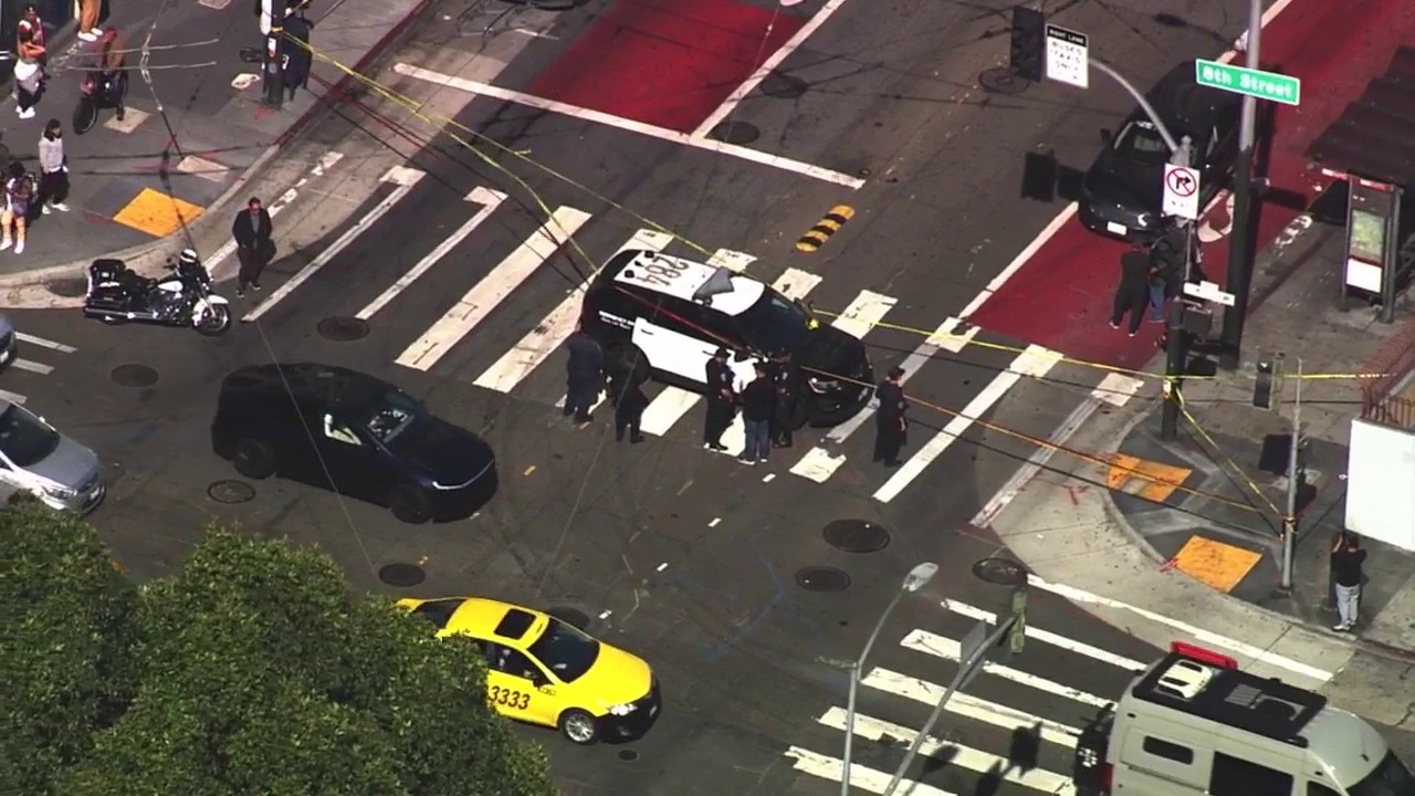 Suspect fleeing SF police on scooter crashes into street fixture