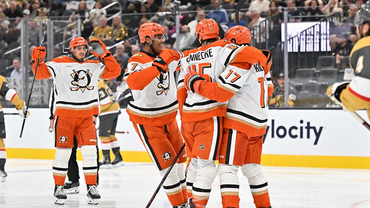 Killorn Gets the Tip-In | Anaheim Ducks