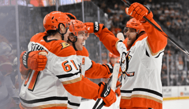 Ducks build early four-goal lead, hold off late rally by Golden Knights