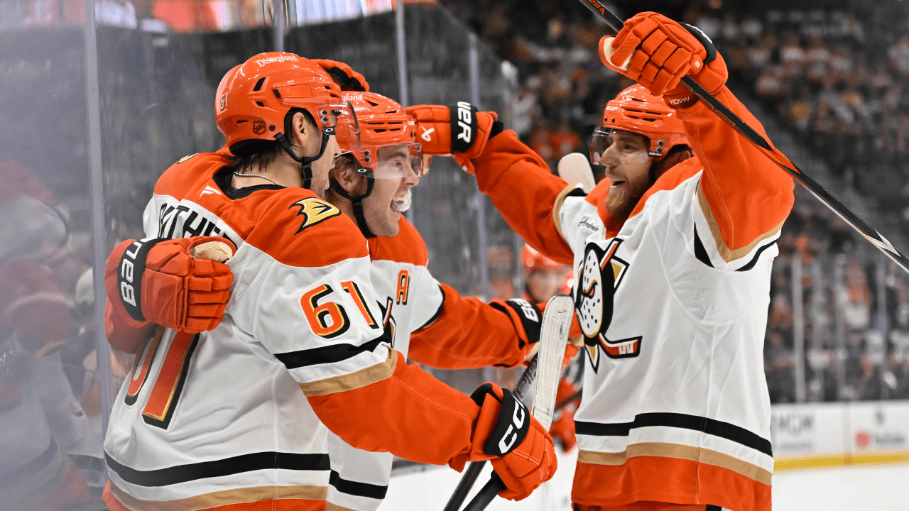 Ducks build early four-goal lead, hold off late rally by Golden Knights