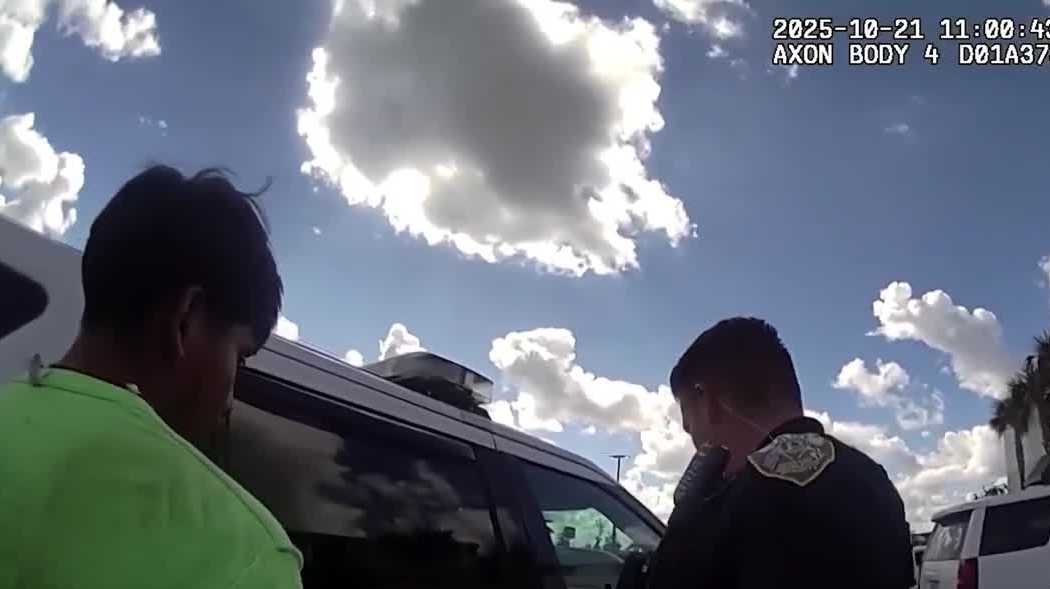 Man arrested after throwing rock at ICE vehicle in Tradition