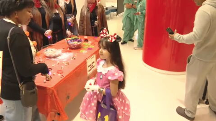Nurses at Nicklaus Children’s Hospital take young patients trick-or-treating - WSVN 7News | Miami News, Weather, Sports
