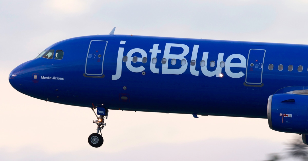 JetBlue passengers taken to hospital after emergency landing in Florida