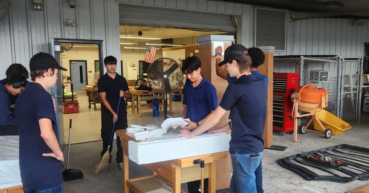 Seminole's Haunted Graveyard gets help from student builders | Seminole