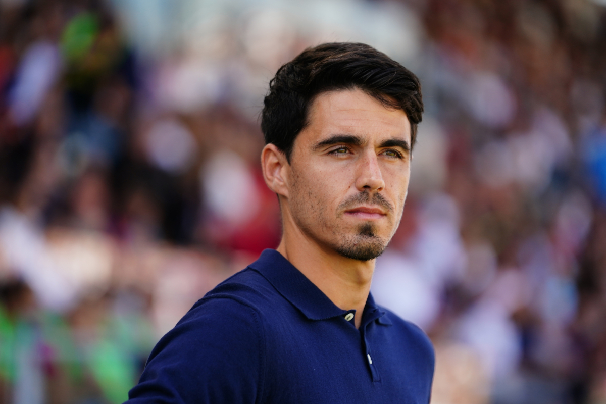 CAGLIARI, ITALY - SEPTEMBER 13: Carlos Cuesta García head coach of Parma calcio looks during the Serie A match between Cagliari Calcio and Parma Calcio 1913 at Stadio Sant'Elia on September 13, 2025 in Cagliari, Italy. (Photo by Pier Marco Tacca/Getty Images)