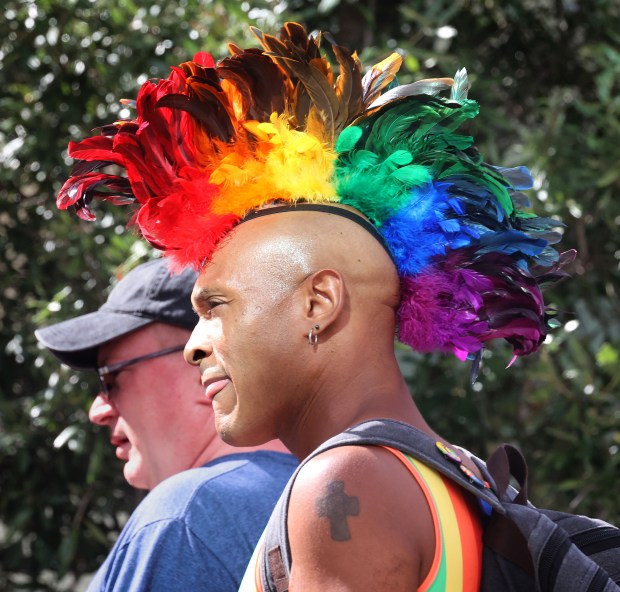 Colors of the rainbow in this hairpiece as the Come...