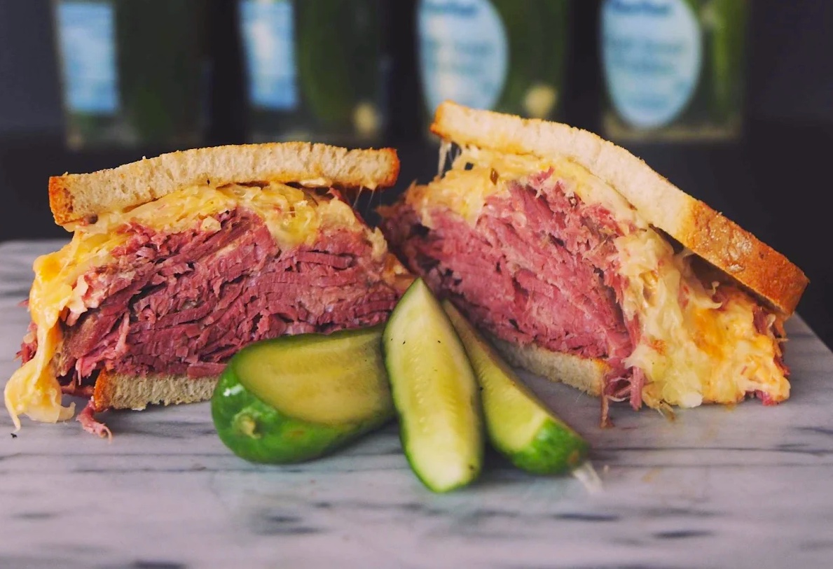 Why Locals Still Line Up for This South Miami Lunch Classic