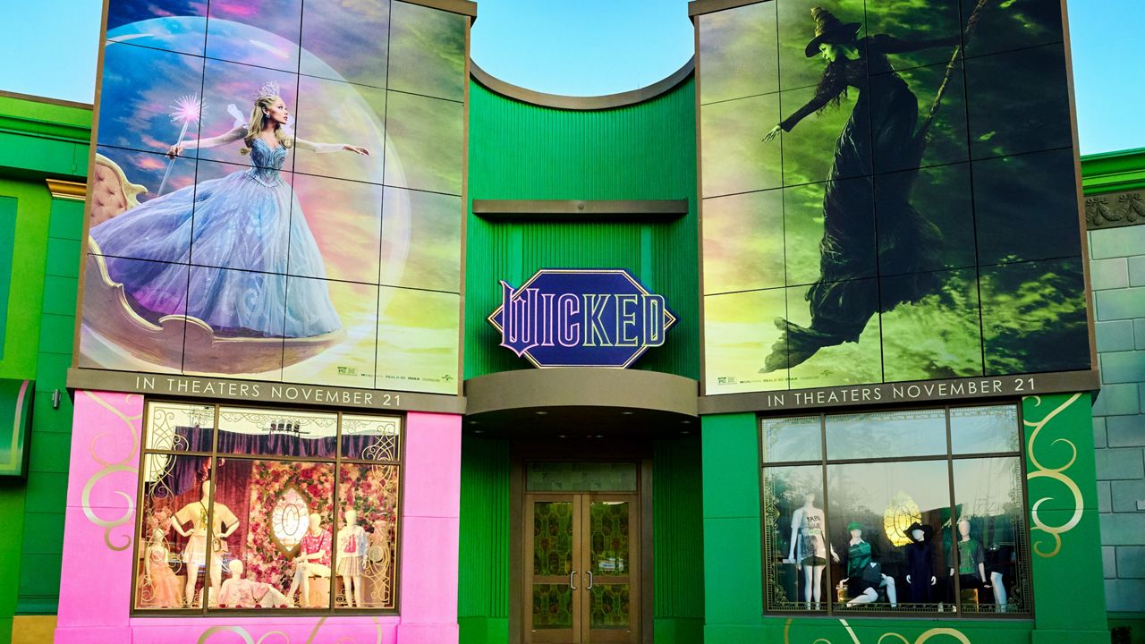 Universal Orlando announced that it will debut a new overlay for Wicked: The Experience in anticipation of the upcoming film, “Wicked: For Good.” (Courtesy of Universal Orlando)