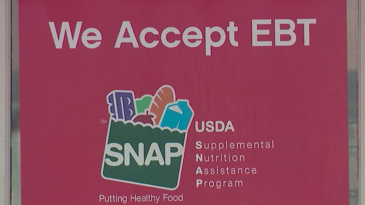 Communities stepping up to help families affected by lapse in SNAP benefits