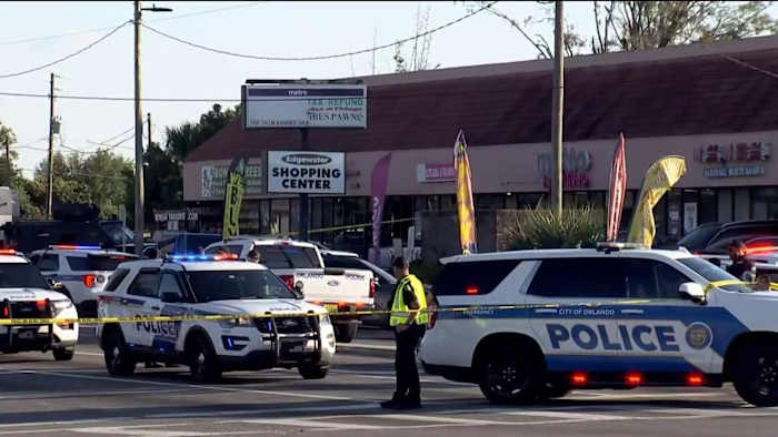 Deadly tattoo shop standoff behind Lee Road closure, Orlando police say