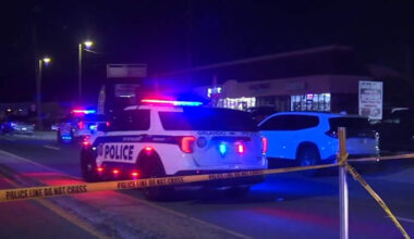 1 dead after Orlando officer-involved shooting at tattoo parlor barricade