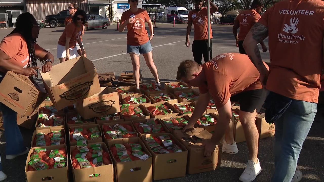 500 Tampa families receive Thanksgiving meals through Bullard Family Foundation, Metro Ministries