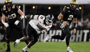 UCF beats Oklahoma State 17-14
