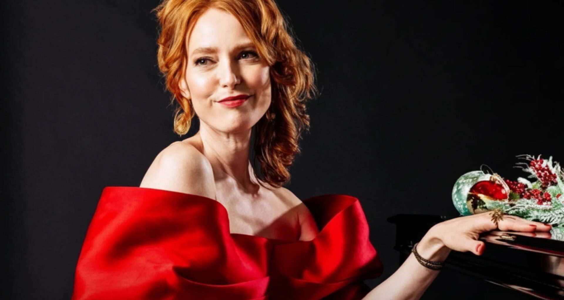 Actress and singer Alicia Witt brings Christmas show to Judson's Live