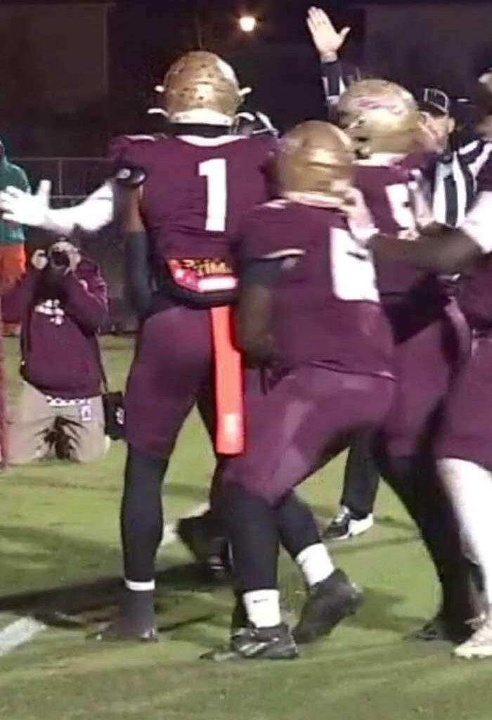 Brenton James to Caiden Smith who goes up and gets it for 6️⃣⬆️⬆️