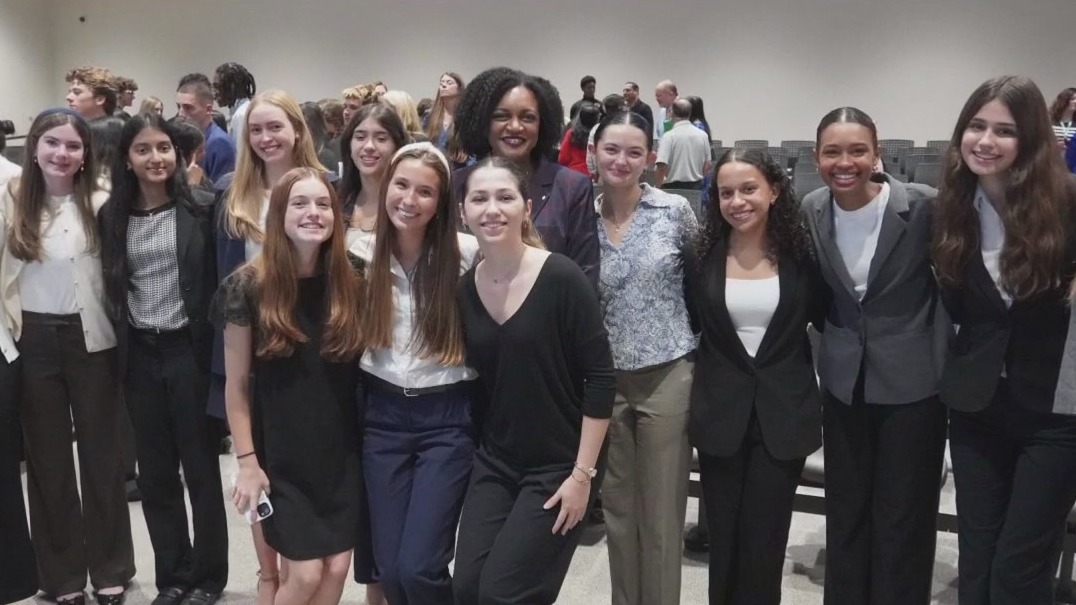 Students propose new state laws