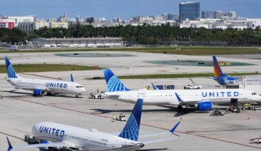 FAA gives $10K bonuses only to air traffic controllers with perfect attendance during shutdown :: WRAL.com