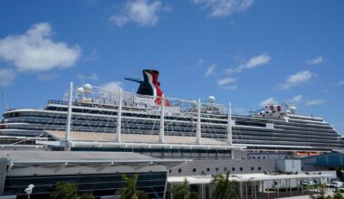 Authorities investigate death of passenger aboard Carnival cruise ship :: WRAL.com