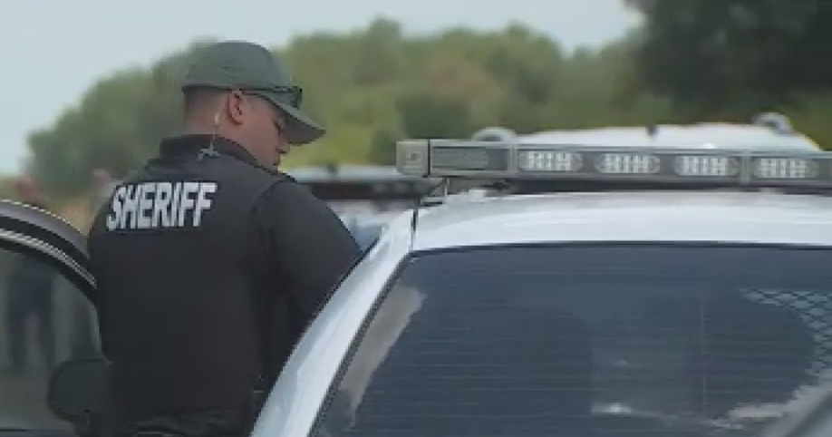 House fire and police activity shake Lake Fairways community in Fort Myers | Lee County