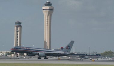 Flight delays persist as government shutdown leads to air traffic controller shortages | Business