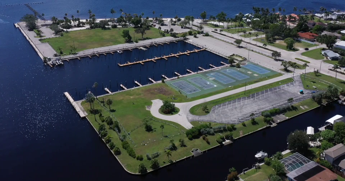 Cape Coral residents frustrated by yacht club rebuild delays | Lee County