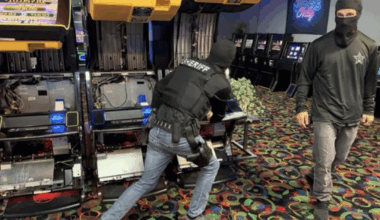 Employee of illegal gambling arcade arrested following crackdown by Lee deputies | Lee County