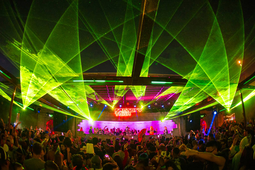 FactoryTown Hocus Pocus 2025 - Chain Room - Mahmut Orhan