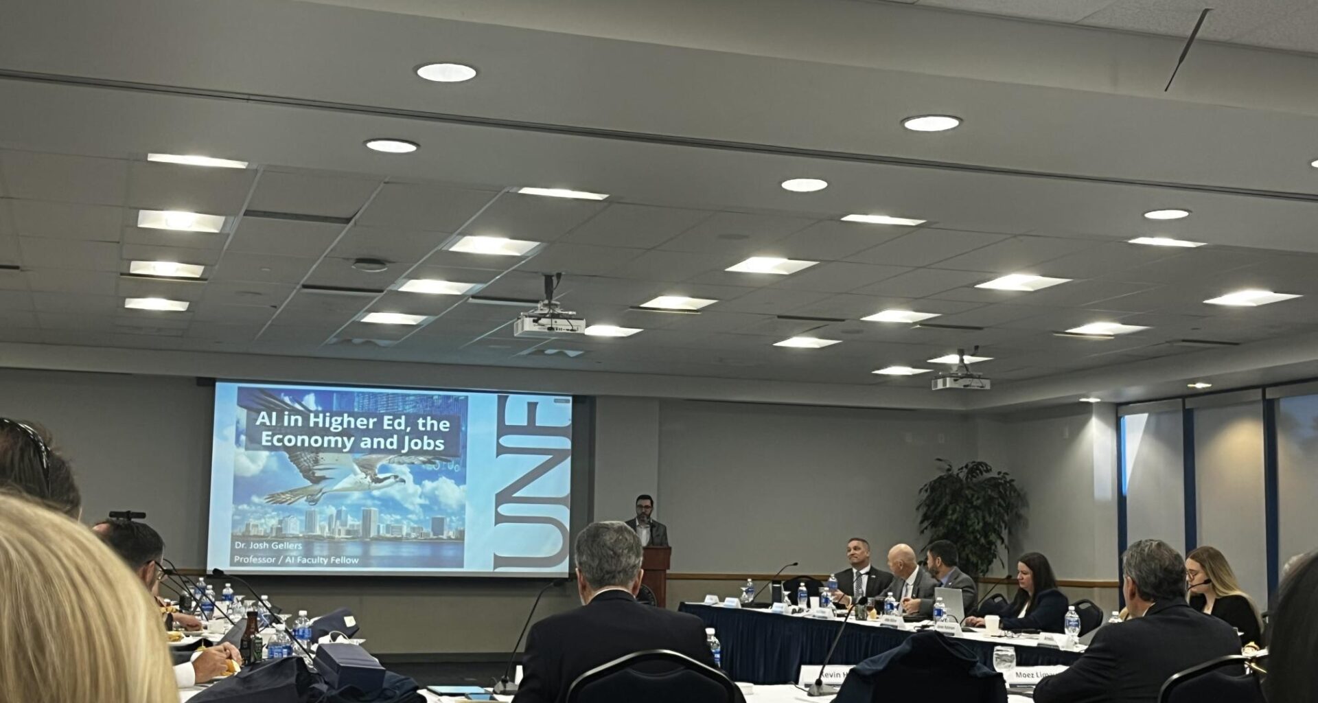 UNF BOT approves 10-year master plan, talks AI on campus