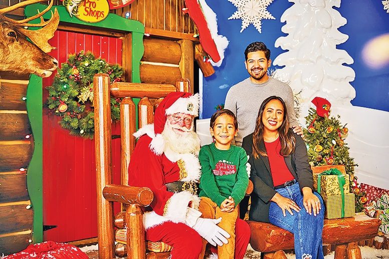 Santa’s Wonderland returns to Bass Pro Shops in Miami