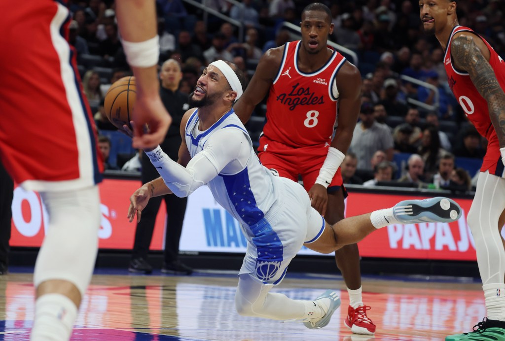 Orlando Magic outpace visiting Clippers
