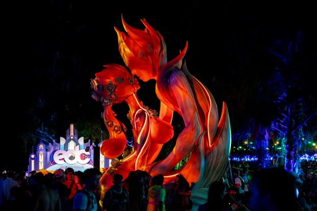 “The Lovers” is a statue and art installation at EDC...