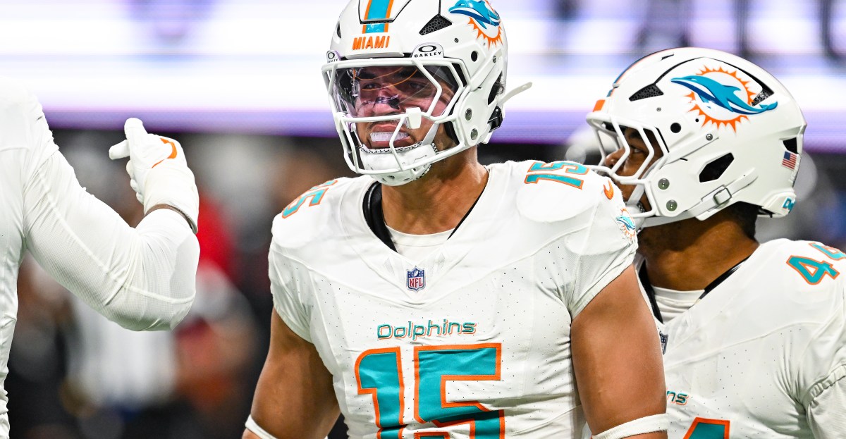 Miami Dolphins trade Jaelan Phillips to Philadelphia Eagles