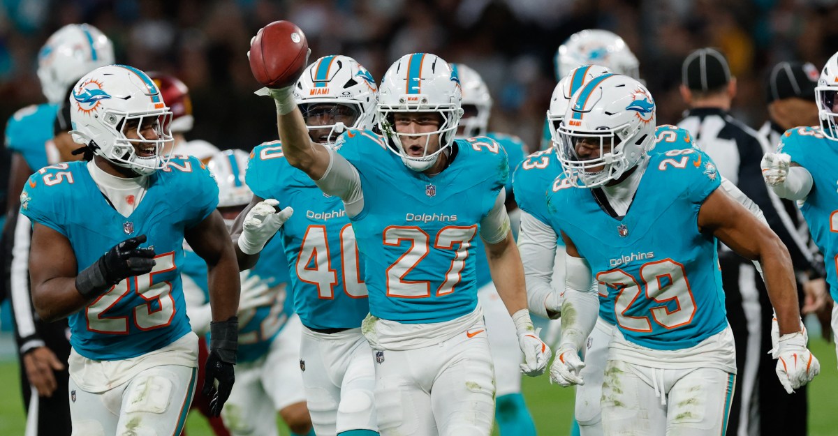 Miami Dolphins News - Dolphins barely survive against Commanders
