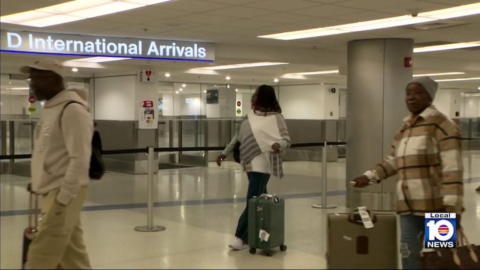 People arriving in Miami from Jamaica tell of horrible devastation, destruction