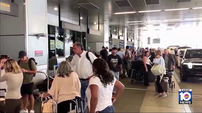 Holiday travel surge hits Miami International Airport