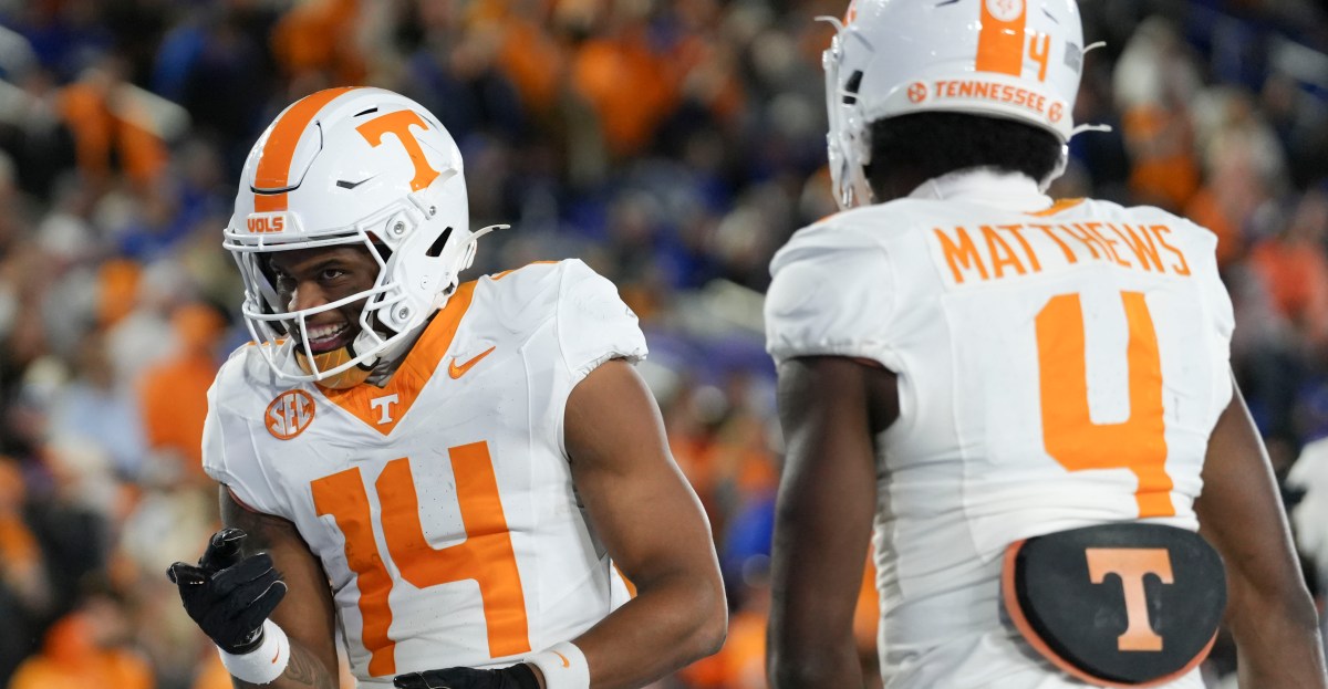 Live Game Discussion: Tennessee Volunteers at Florida Gators