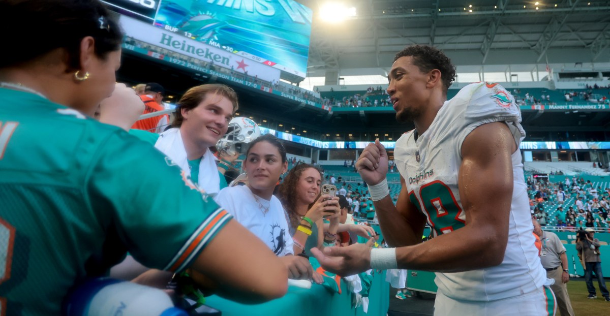 Miami Dolphins dominate Buffalo Bills NFL Week 10 2025