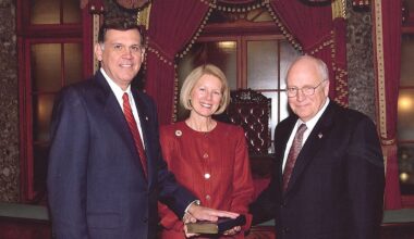 Former U.S. Sen. Mel Martinez reflected on the life of his friend, who officiated two swearing-in ceremonies for Martinez. (File photo)