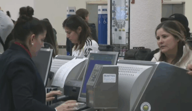 Shutdown snarls South Florida flights, holiday travel at risk