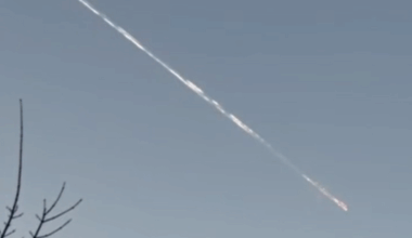 Viewers capture mysterious 'fireball' lighting up Florida sky